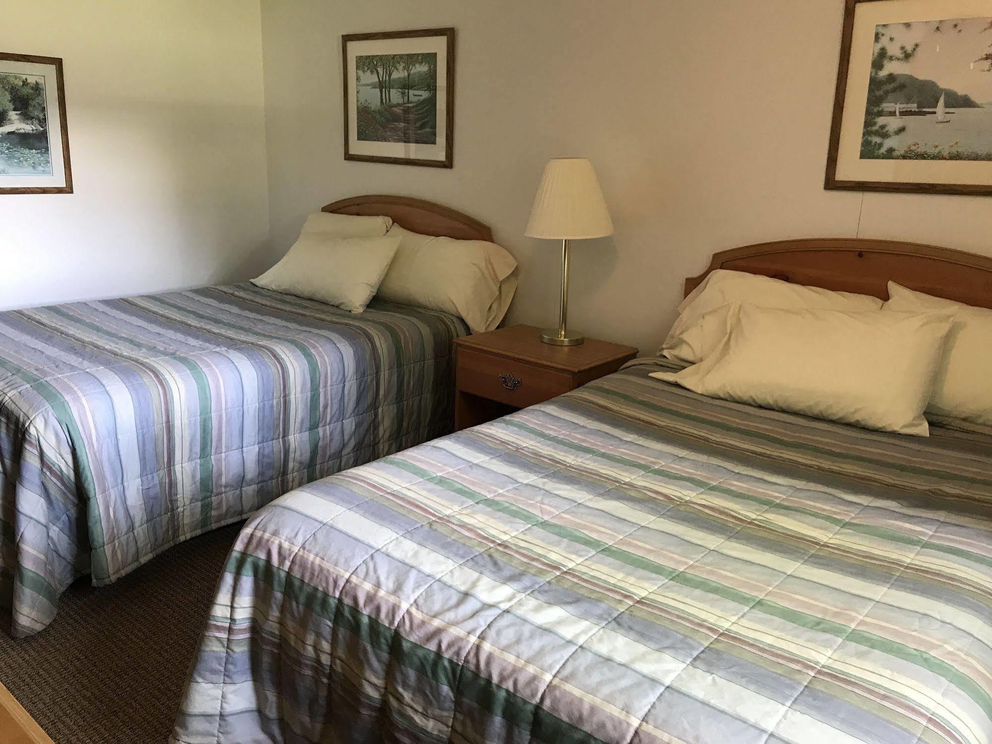 Maxwelton Braes Lodge & Golf Course Бейлис-Харбор Экстерьер фото